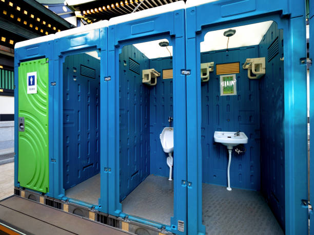 Best Porta potty rental near me  in Clarence, IA