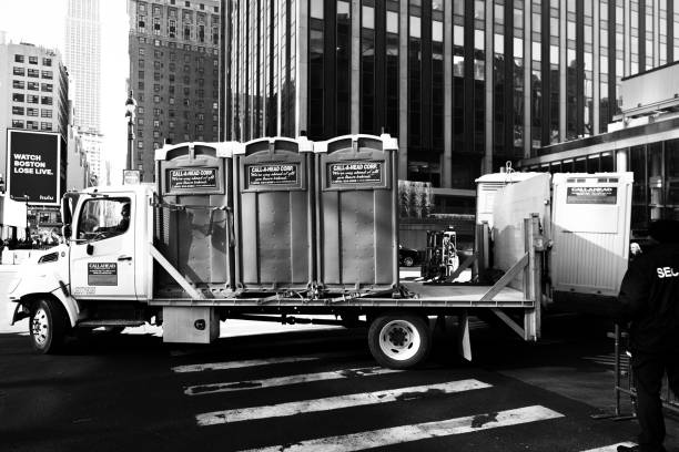Porta potty delivery and setup in Clarence, IA